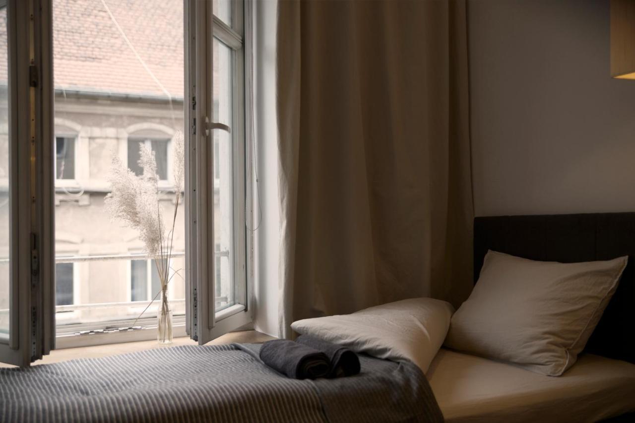 By The River And City Center - Comfortable Rooms Wroclaw Dış mekan fotoğraf